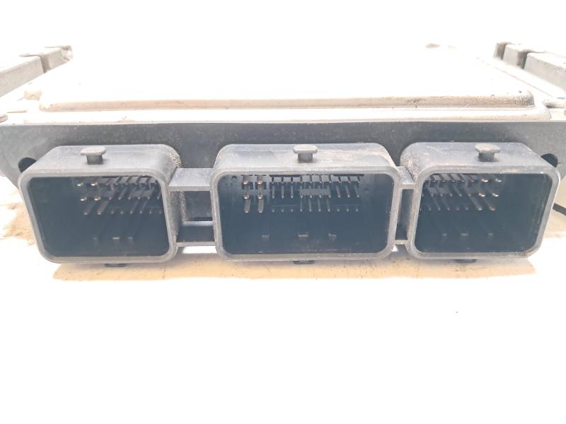 Switchboard engine uce 8HX 0281011089 de Peugeot 206 (t1) 1998-2010 - pieza usada
