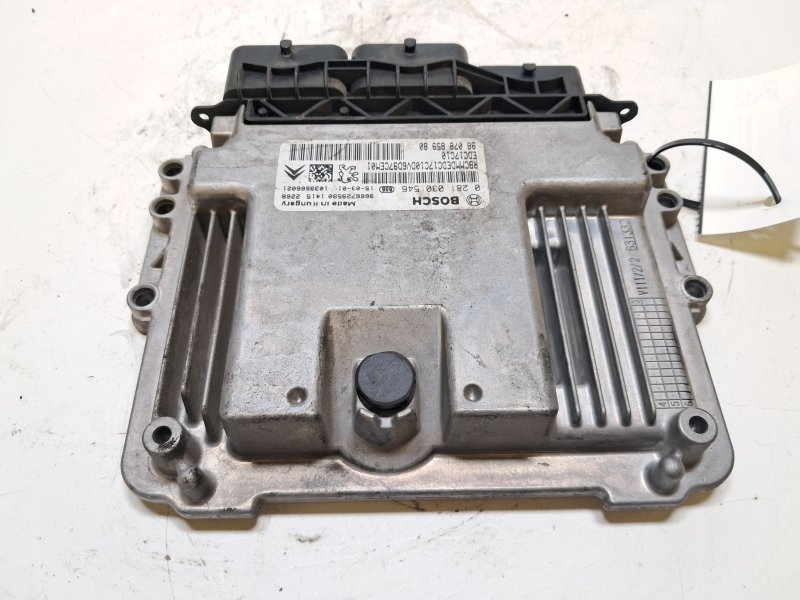 Centralita motor uce 9H06 0281030546 de Peugeot 2008 (cu) 2013-2020 - pieza usada