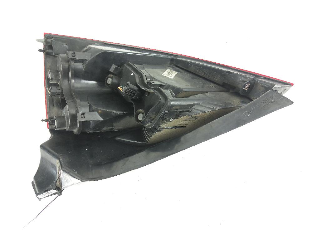 VAUXHALL Rear Right Taillight Lamp 8200073236 26036559