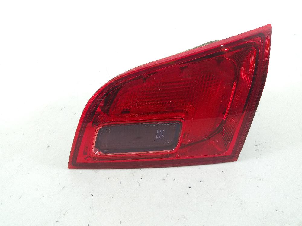 OPEL Astra J (2009-2020) Rear Right Taillight Lamp 13282247 25992424