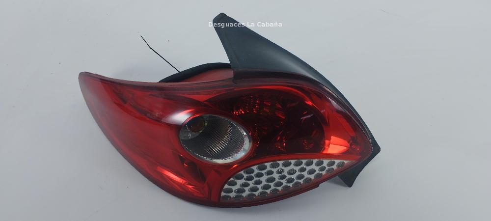 PEUGEOT 206 2 generation (2009-2013) Ľavé zadné koncové svetlo 26042674