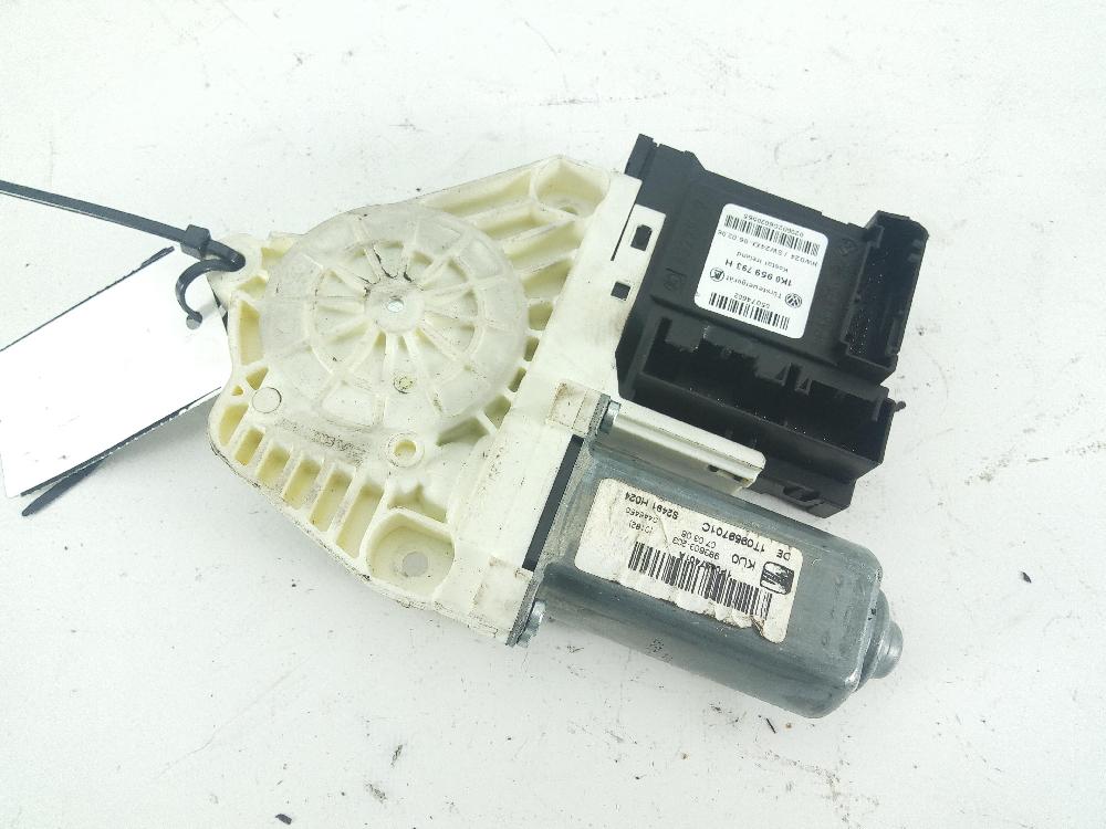 SEAT Leon 2 generation (2005-2012) Front Left Door Window Regulator Motor 1P0837401A 26035798