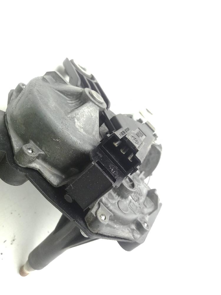 Motor limpia trasero de Opel Zafira / zafira family b (a05) 2008-2012 con 284598 km - pieza usada