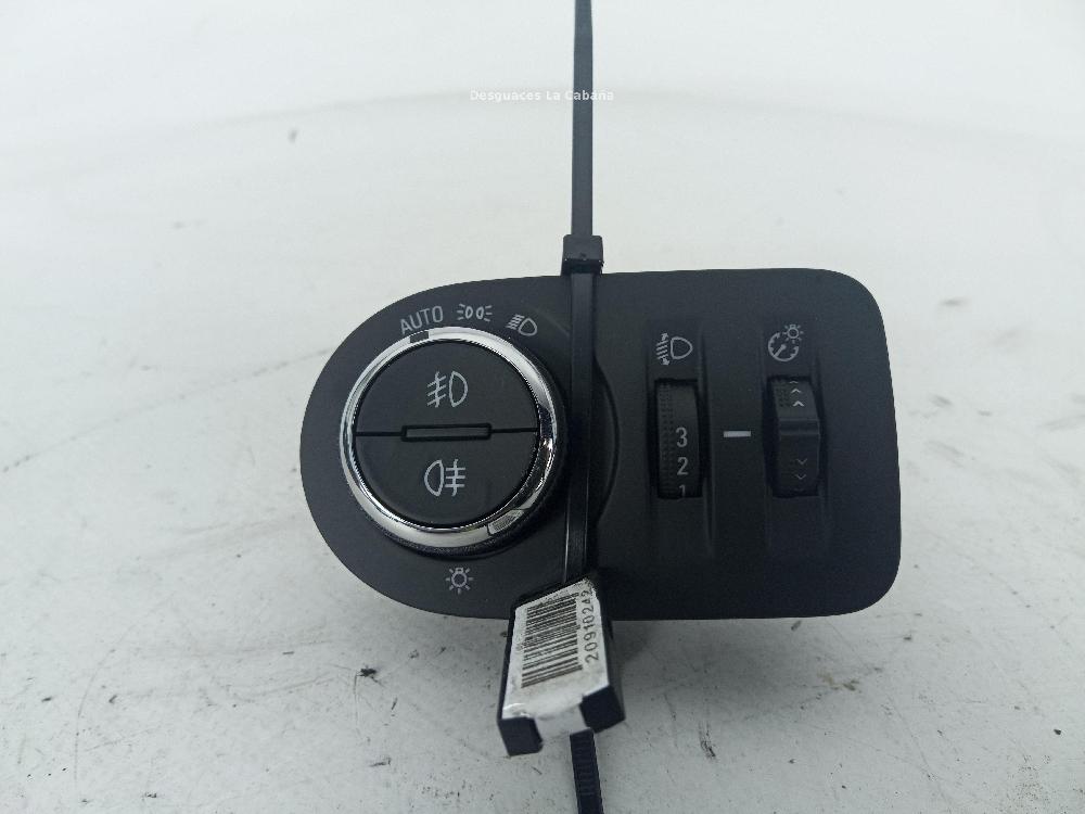 HYUNDAI i20 IB (2 generation) (2014-2020) Headlight Switch Control Unit 39050757 26043713