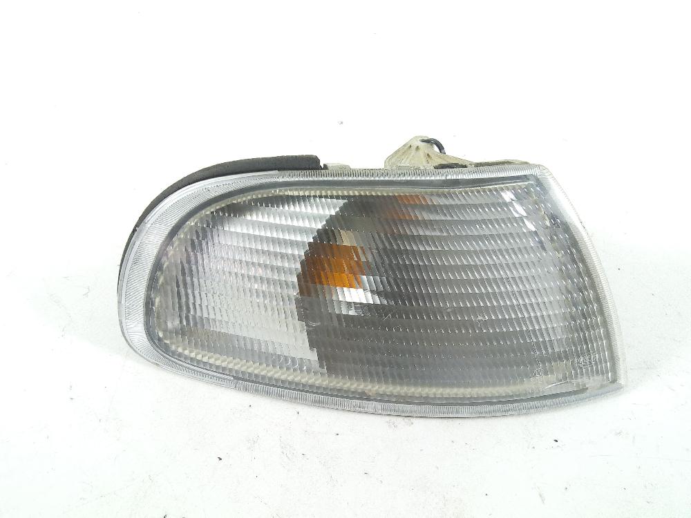 MERCEDES-BENZ C-Class W202/S202 (1993-2001) Front Right Fender Turn Signal 25988677