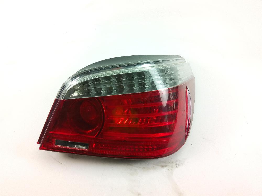 BMW 5 Series E60/E61 (2003-2010) Jobb hátsó lámpa  7177702 26047052