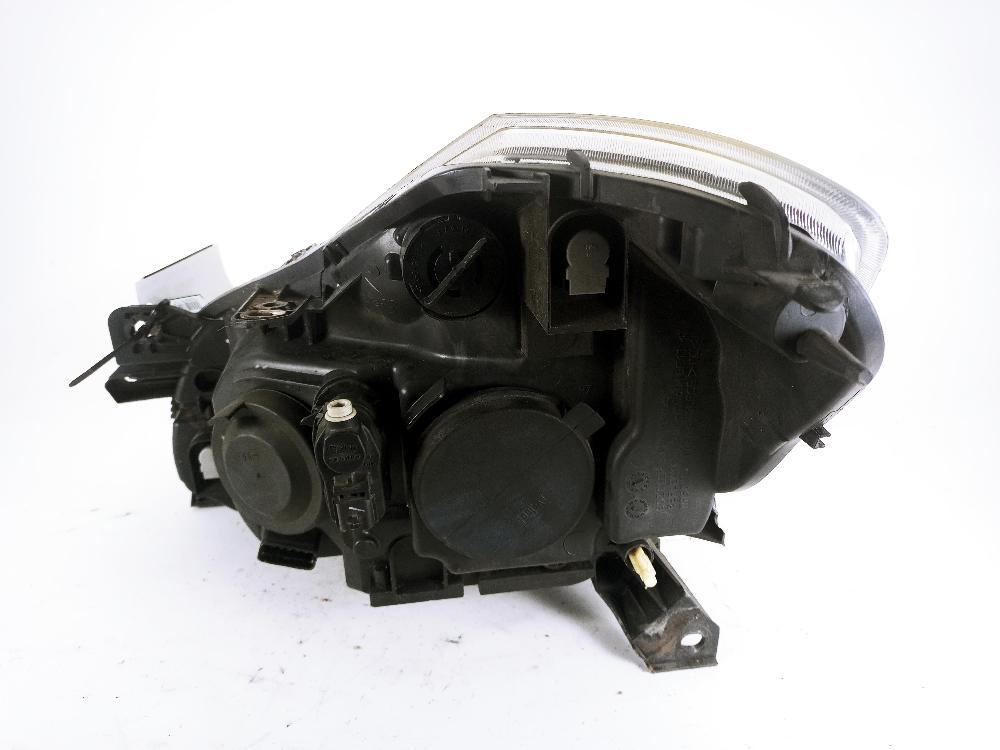 RENAULT Clio 3 generation (2005-2012) Front Right Headlight 8200459823 26035653