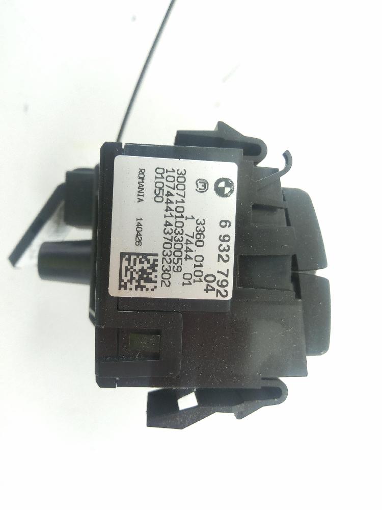 BMW 1 Series E81/E82/E87/E88 (2004-2013) Headlight Switch Control Unit 693279204 25989428