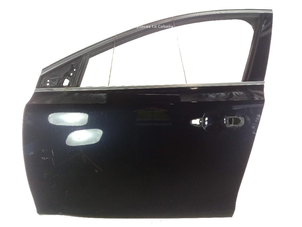 VOLVO V40 2 generation (2012-2020) Porte avant gauche 32321018 26038738