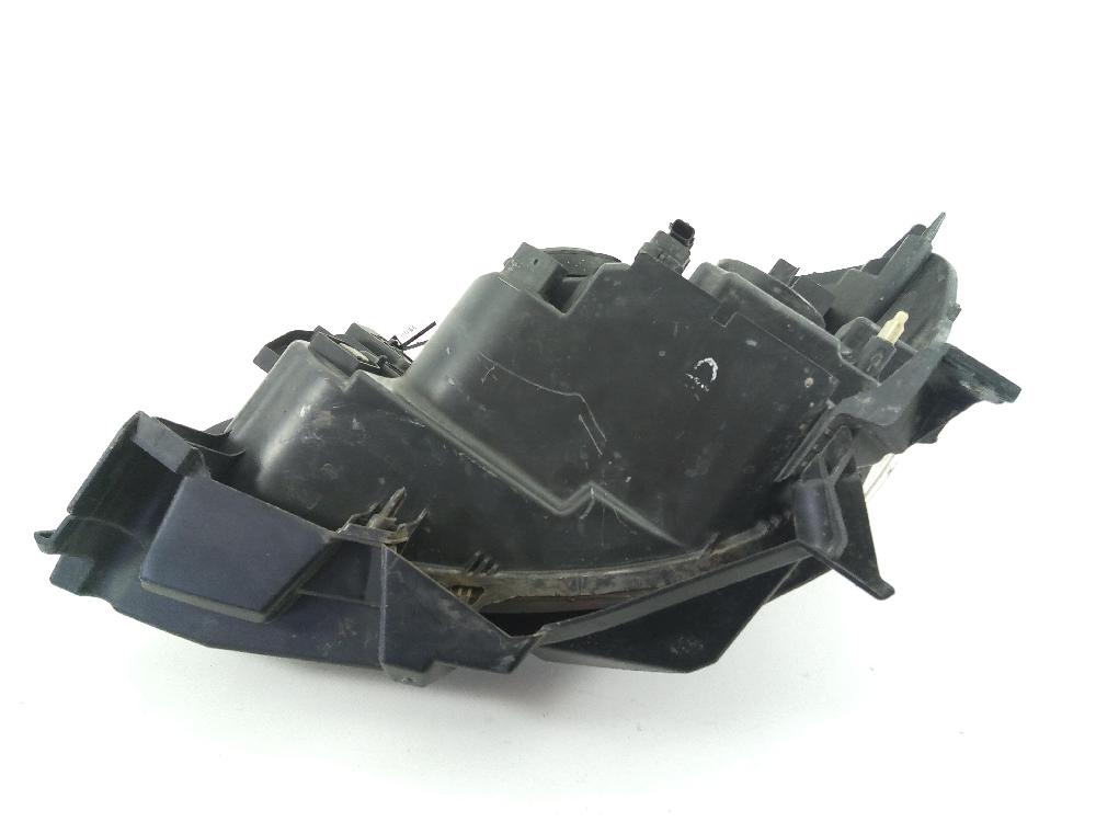 RENAULT Clio 3 generation (2005-2012) Front Right Headlight 8200459823 26038183