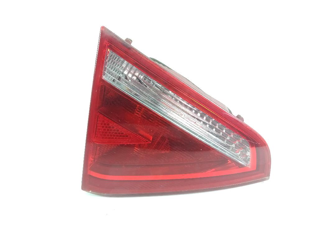 PEUGEOT Rear Left Taillight 8T0945093 25992472