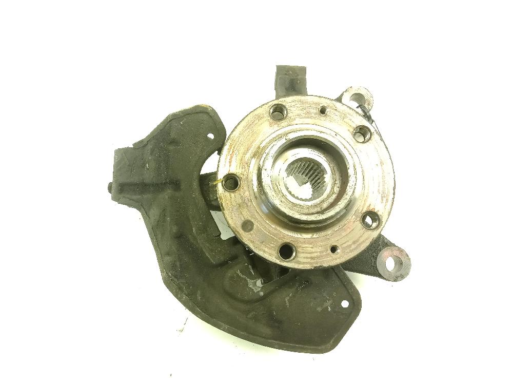 MITSUBISHI Pajero 1 generation (1982-1991) Front Right Wheel Hub 26043976