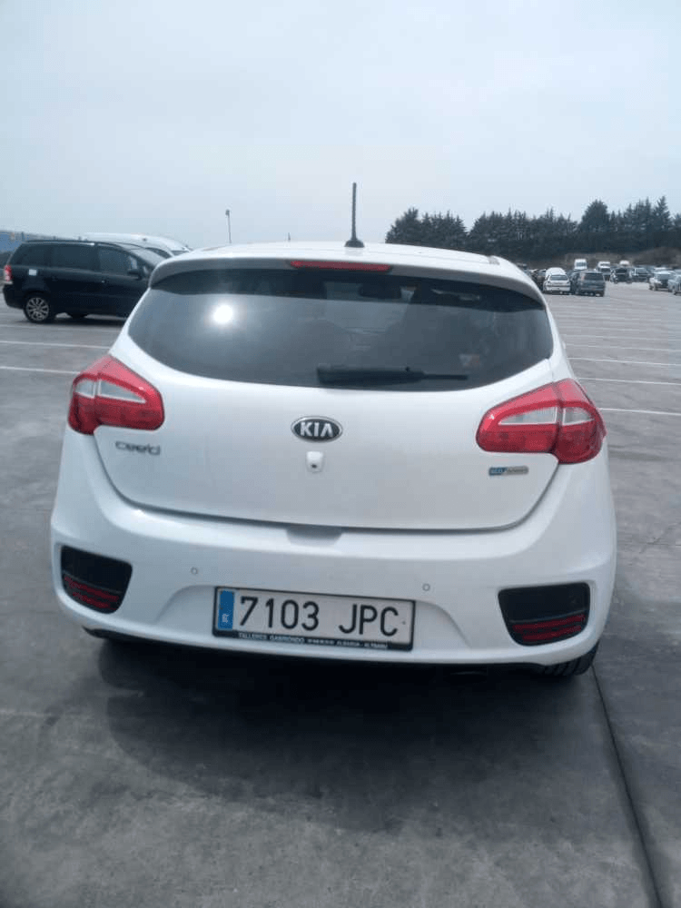 KIA Cee'd 2 generation (2012-2018) Generatorius 373002A700,SinValor 25989229