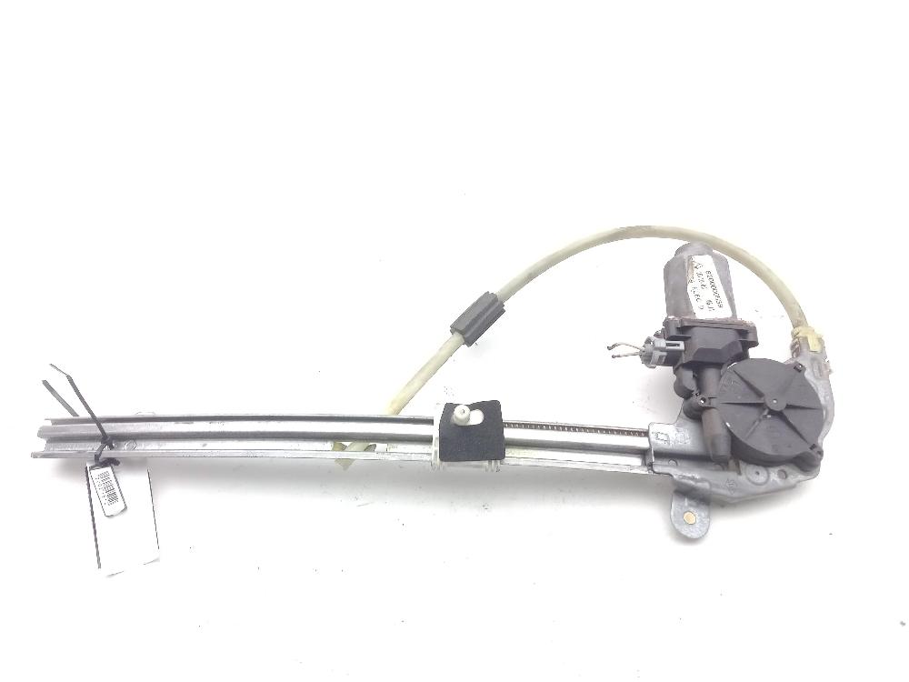 VOLKSWAGEN Golf 4 generation (1997-2006) Regulator de geam ușă dreapta spate 8200000558 26003101