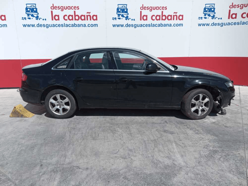 AUDI A4 B8/8K (2011-2016) Pravé krídlo zrkadlo 26012601