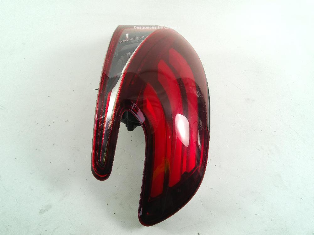 PEUGEOT 208 Peugeot 208 (2012-2015) Rear Right Taillight Lamp 98104305800A 26047051