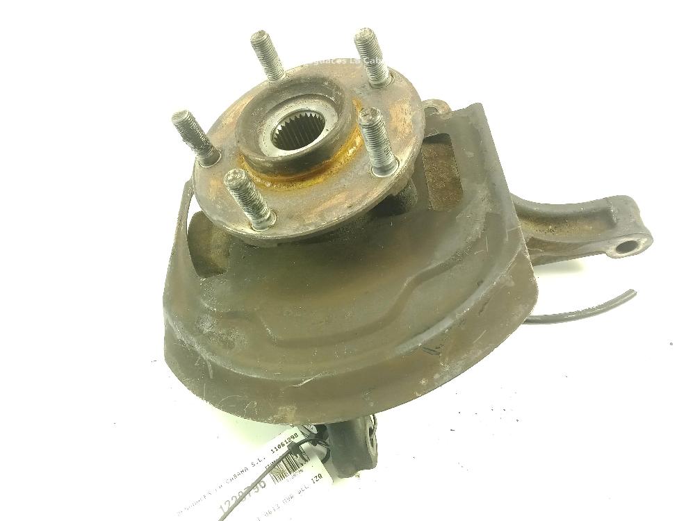 VOLKSWAGEN Front Left Wheel Hub 40015JD040 25994409