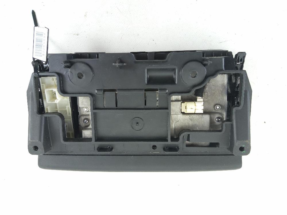 PEUGEOT 208 Peugeot 208 (2012-2015) Other Interior Parts 9825029180 26033771