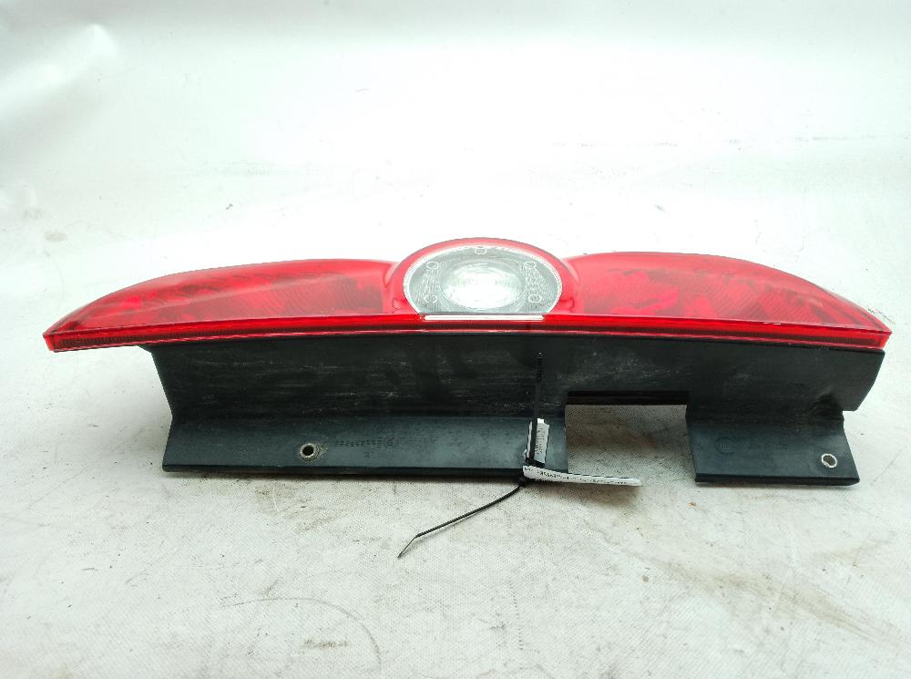 Scheinwerfer hinten rechts 00518106730 de Fiat Doblo limusina (263_) 2010-0 - pieza usada