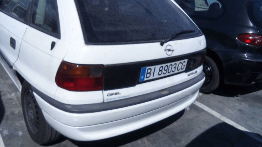 OPEL Priekinių kairių durų spyna 90493701 26046924