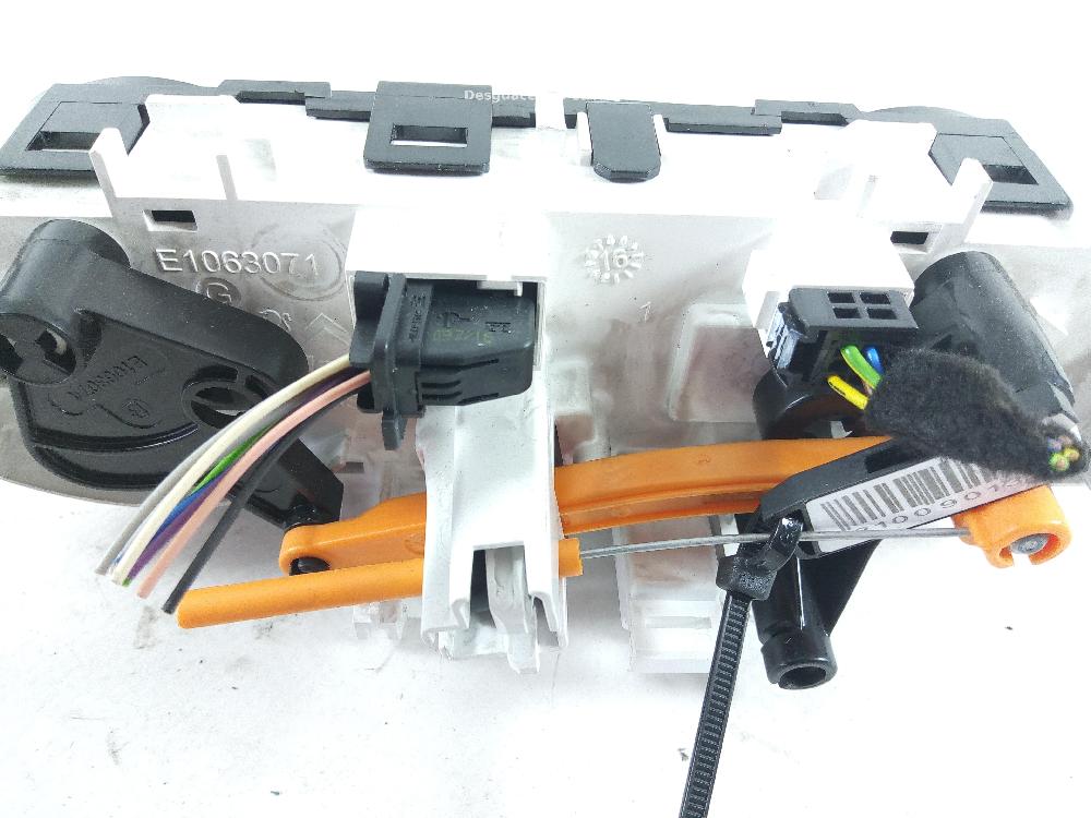 PEUGEOT 208 Peugeot 208 (2012-2015) Autonomous heating control unit E1063071 26038234