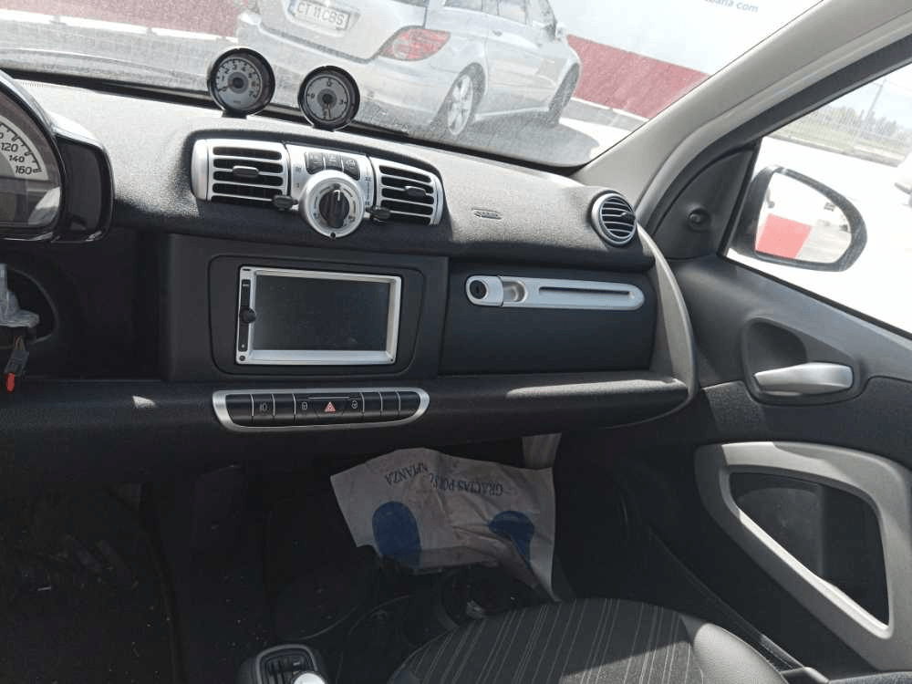 TOYOTA Priekšējās labās durvis A4517220209CA6L 26037183