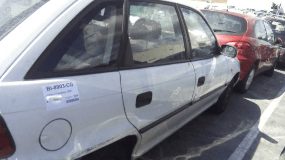 OPEL Priekinių kairių durų spyna 90493701 26046924