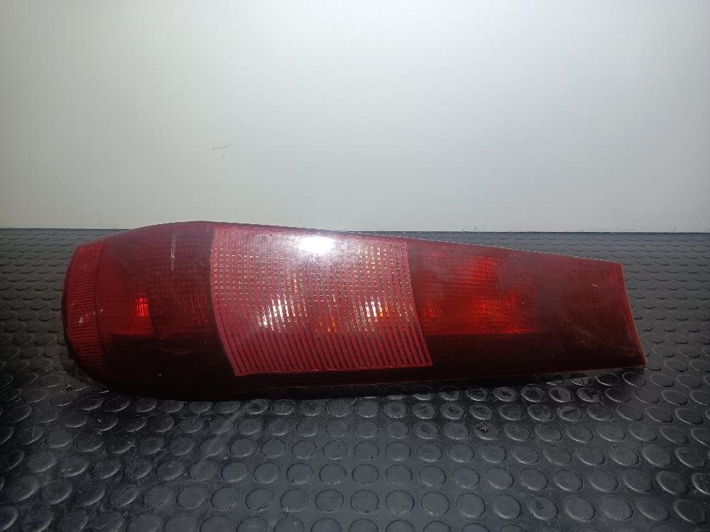 Feu arrière droit 176A5000 7730722 de Fiat Punto (188_) 1999-2010 - pieza usada
