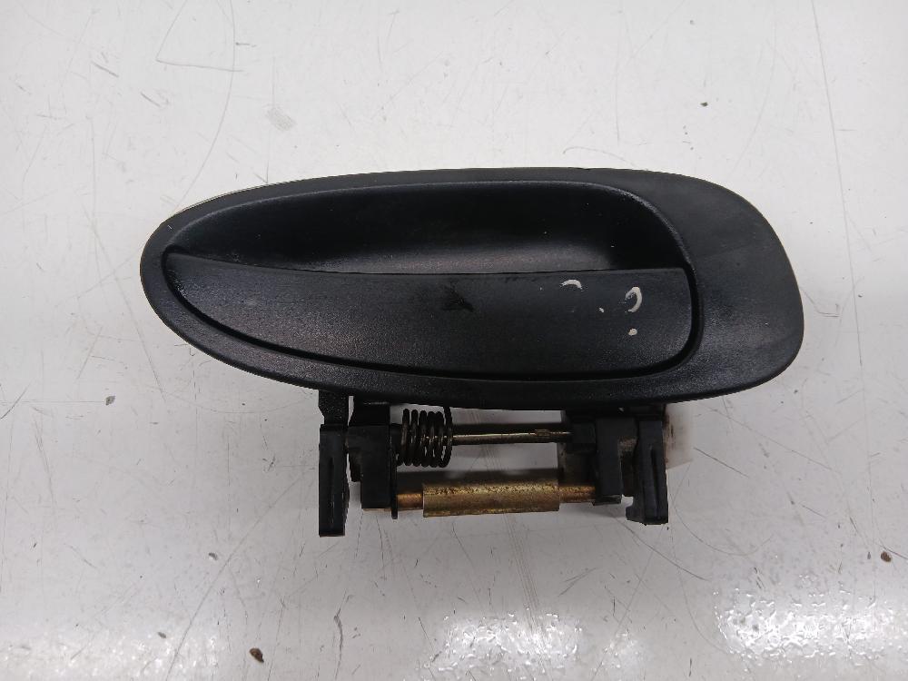 Maneta exterior delantera derecha 2CTE 6923005041 de Toyota Avensis berlina (t22) 1997-2000 - pieza usada