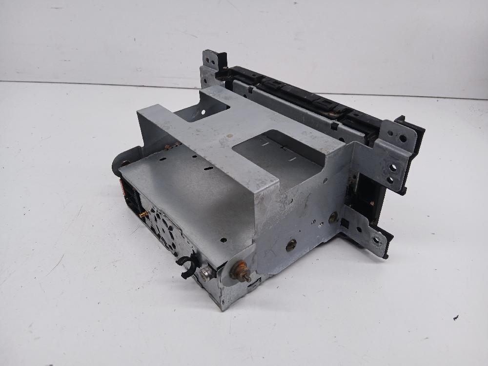 Sistema audio / radio cd J20A 16130002 de Suzuki Grand vitara (jb/jt) 2005-2010 - pieza usada