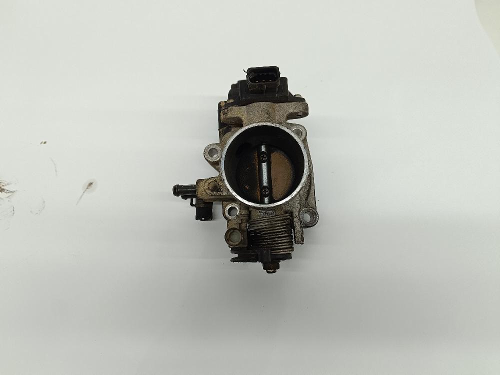 Caja de mariposa 3517022600 de Hyundai Accent 2007-2012 - pieza usada