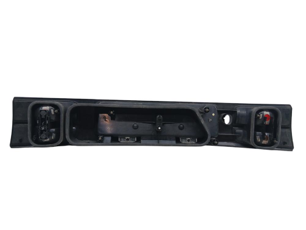 Piloto trasero central F4P760 7700425053 de Renault Laguna (b56) 1998-2001 - pieza usada