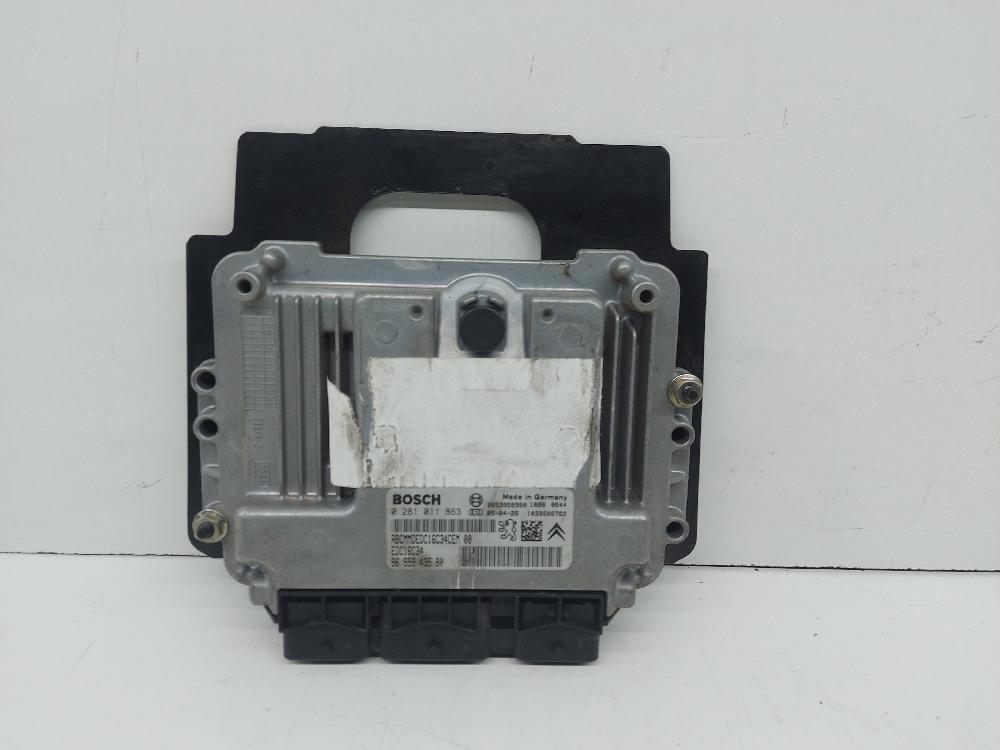 Centralita motor uce 9HXDV6ATED4 0281011863 de Citroen C4 2004-2008 - pieza usada