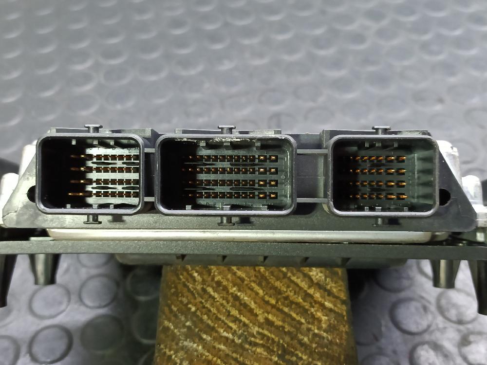 Switchboard engine uce 9HY 0281012624 de Citroen C5 2005-2006 - pieza usada