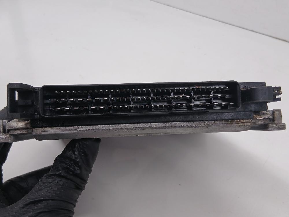 Centralita motor uce RHY 0281010500 de Peugeot 206 1999-2005 - pieza usada