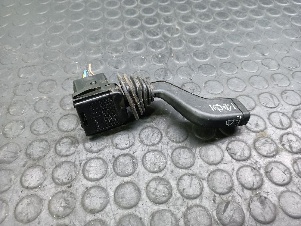 Mando del limpia X10XE 90124931 de Opel Corsa b 1997-2000
