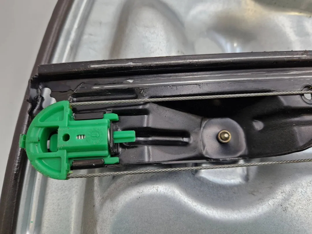 Front power window rh 843A1000 71734869 de Lancia Musa (350_) 2010-2012 - pieza usada