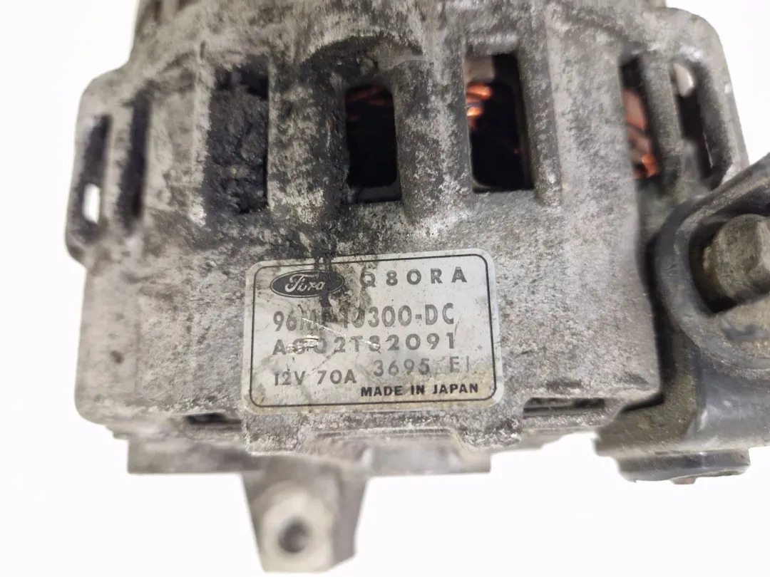 Alternador 1071418 de Ford Fiesta furgón (jv_) 2000-2003 - pieza usada