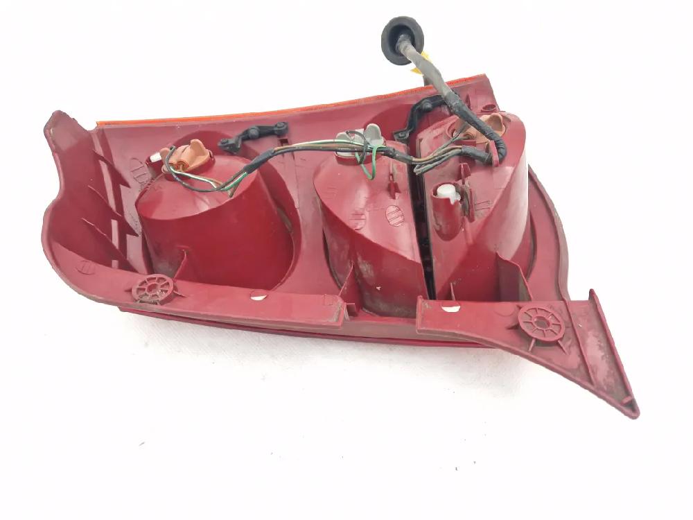 Piloto trasero izquierdo G4HE 9240107510 de Kia Picanto (sa) 2004-2011 - pieza usada
