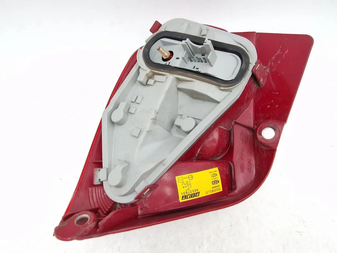 Fanale posteriore sinistro 188A4000 46537831 de Fiat Palio (178_) 1996-2002 - pieza usada