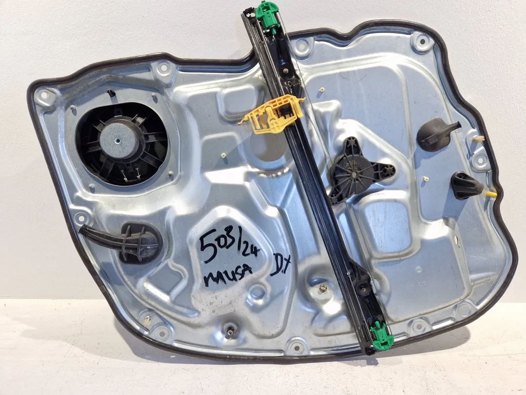 Front power window rh 843A1000 71734869 de Lancia Musa (350_) 2010-2012 - pieza usada