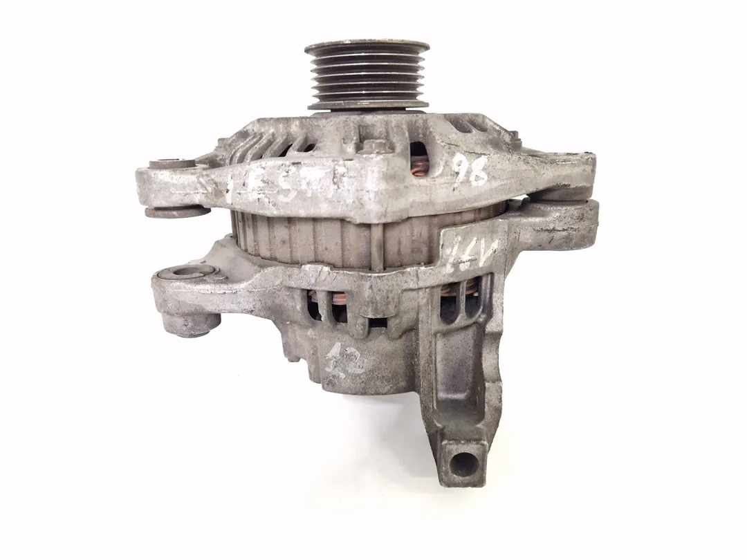 Alternador 1071418 de Ford Fiesta furgón (jv_) 2000-2003 - pieza usada