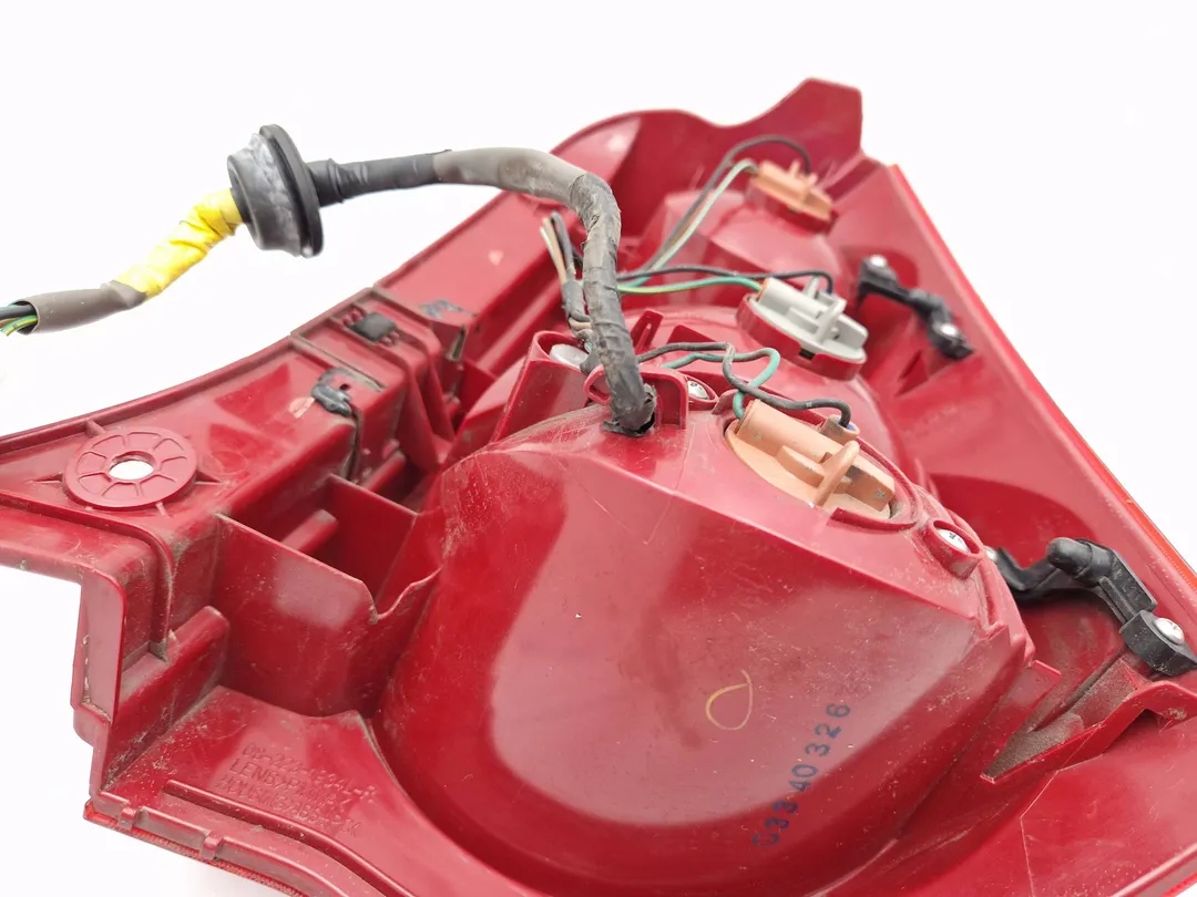 Piloto trasero izquierdo G4HE 9240107510 de Kia Picanto (sa) 2004-2011 - pieza usada