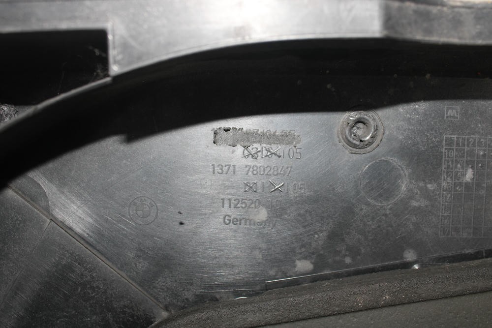 Tapa motor N47 D20 C 13717802847 de Bmw 5 (f10) 2011-2016 184 CV - pieza usada