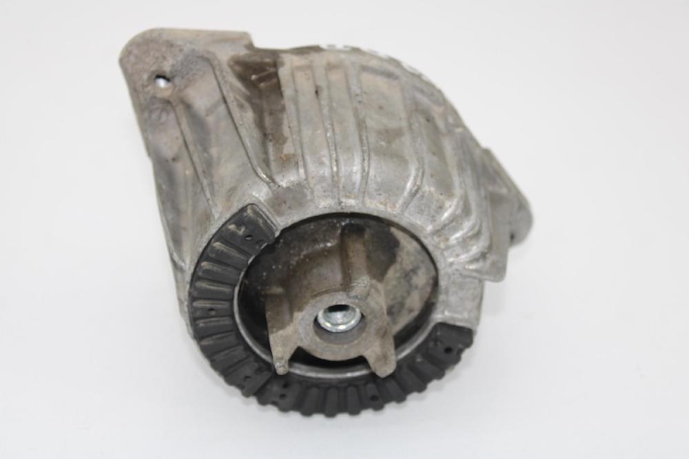 Soporte motor 651913 A2042400317 de Mercedes-benz Clase c (w204) berlina 2007-2011 136 CV - pieza usada