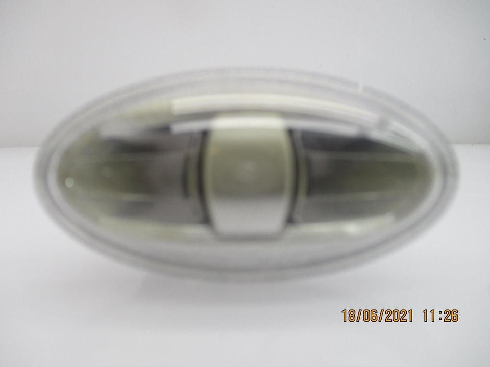 Piloto lateral derecho 9HP 9680057480 de Citroen C3 picasso 2007-2017 92 CV con 138061 km