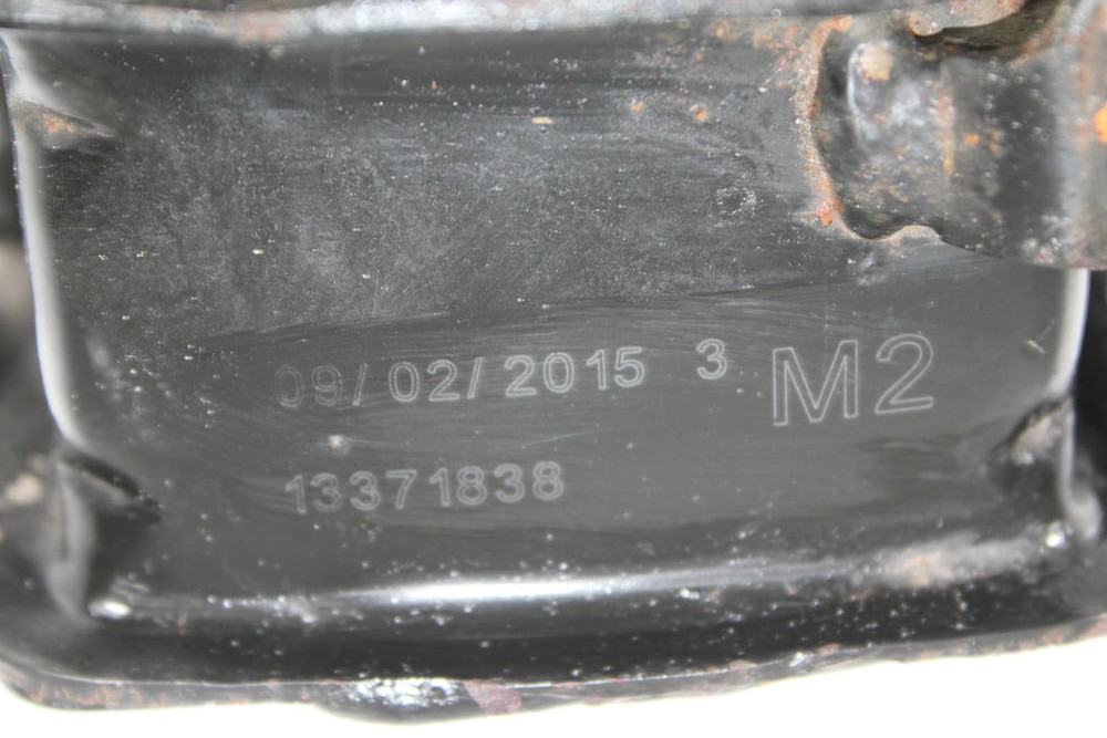 Soporte motor izquierdo A 12 XEL,B 12 XEL,D 12 XEL 13371838 de Opel Adam (m13) 2013-2018 69 CV - pieza usada