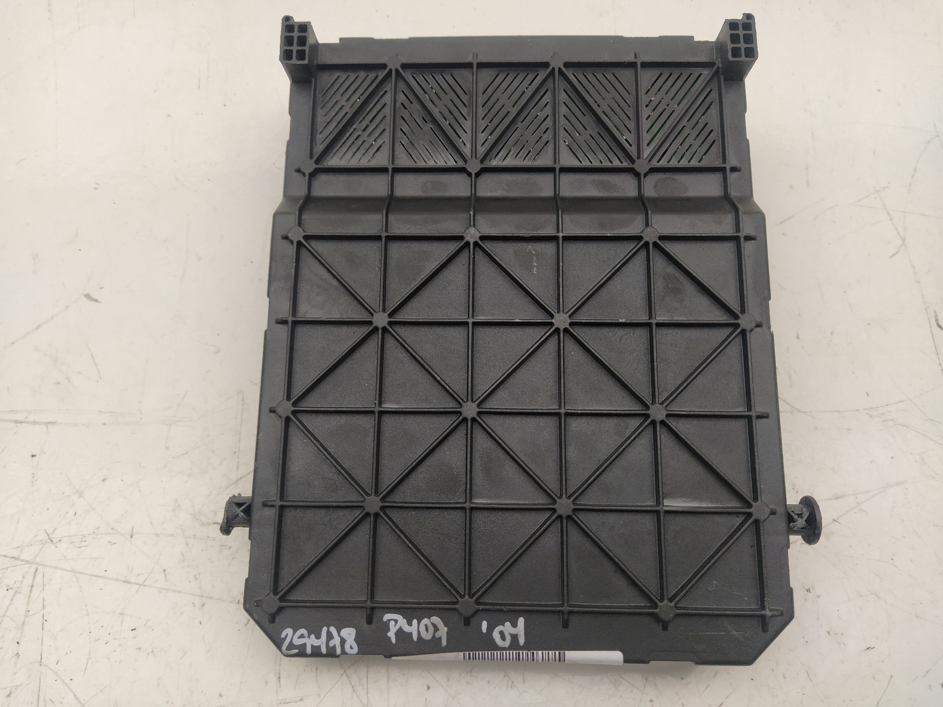 Caja de relés / fusibles RHR 9655221080 de Peugeot 407 2004-0 136 CV - pieza usada