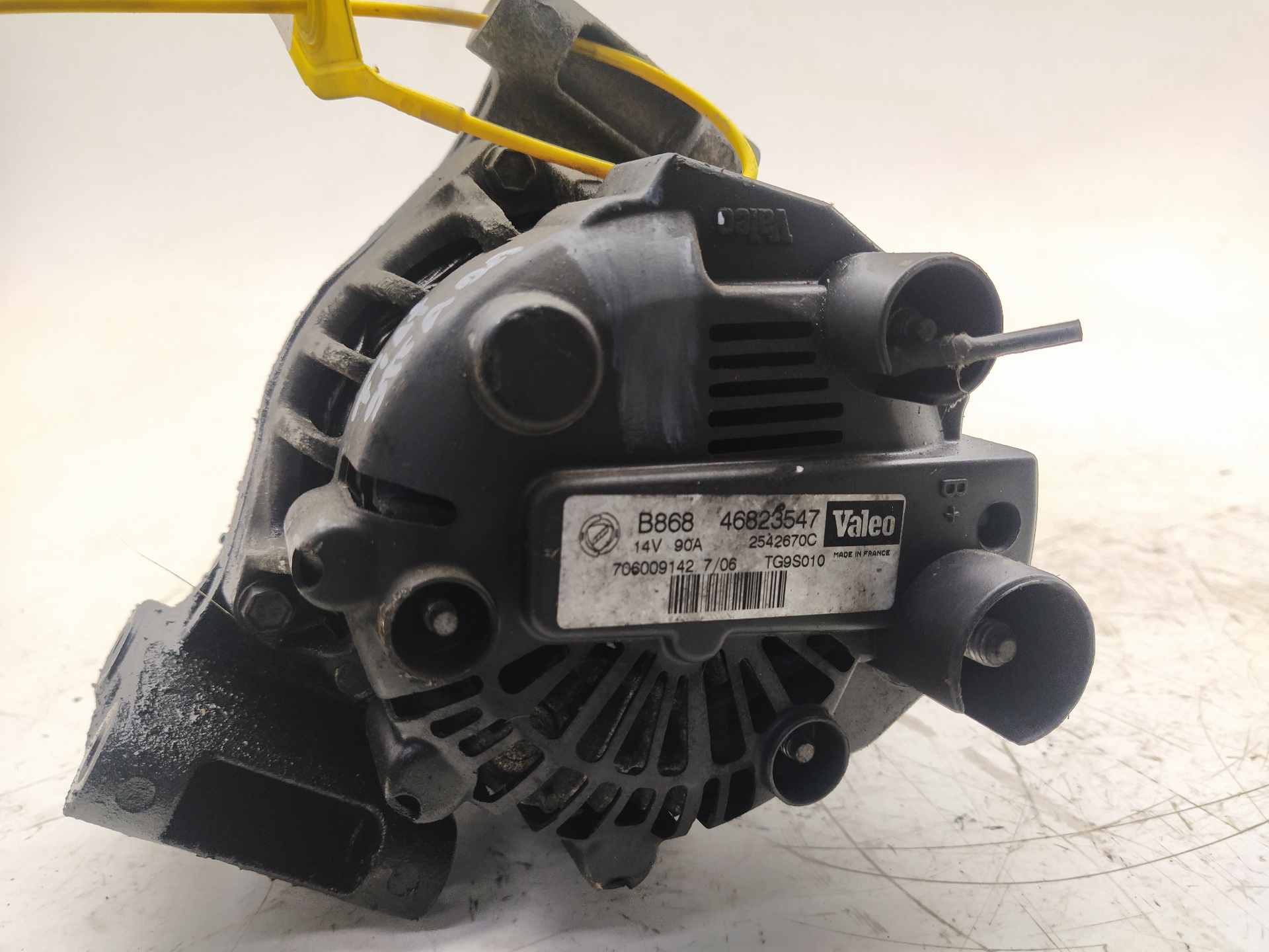 Alternador 223A9000 46823547 de Fiat Strada (278) 1999-2014 - pieza usada