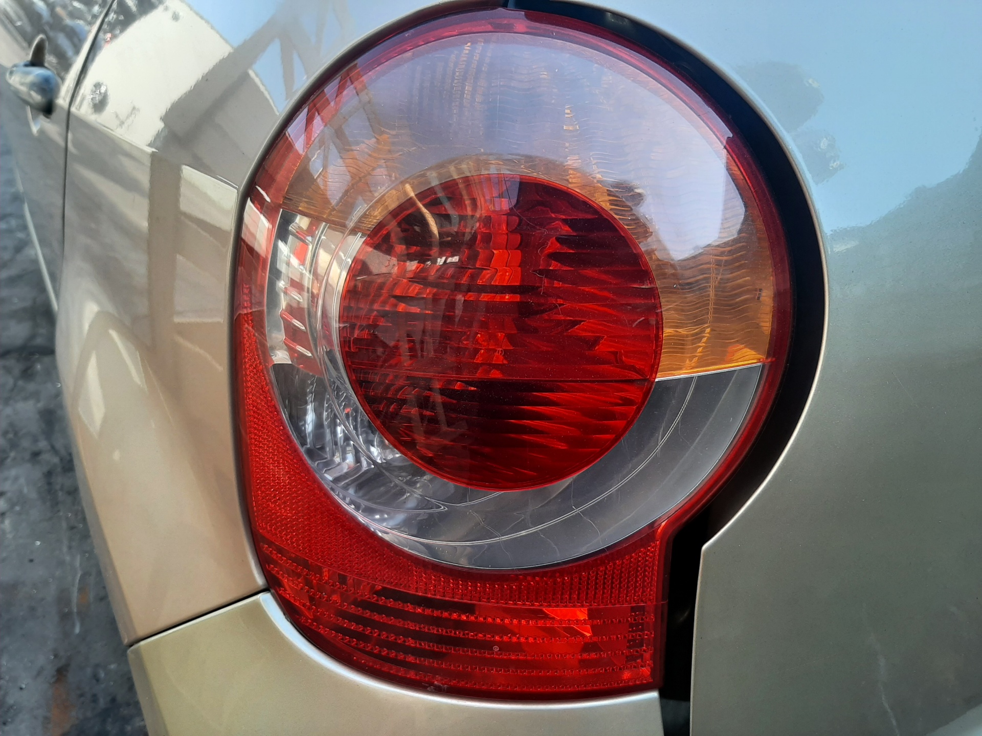 Rear lamp lh K9K764 8200538786 de Renault Modus 2005-2006 con 274044 km